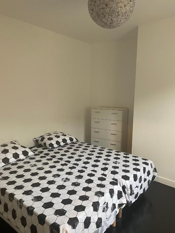Ravissant Duplex Meuble Tout Confort Hyper Centre St Cere 4 Pers Lit Bb Wifi Gratuit Сен-Сере Екстер'єр фото